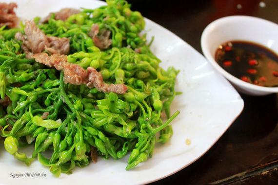 Bông thiên lý xào tôm thịt (2-3 người ăn)