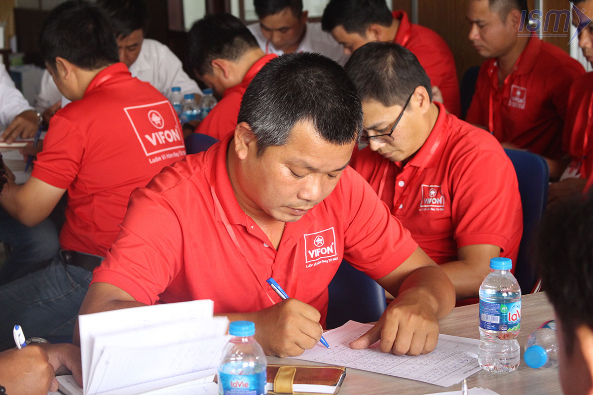 Học viên tham gia các hoạt động nhóm để ứng dụng những kiến thức đã được học